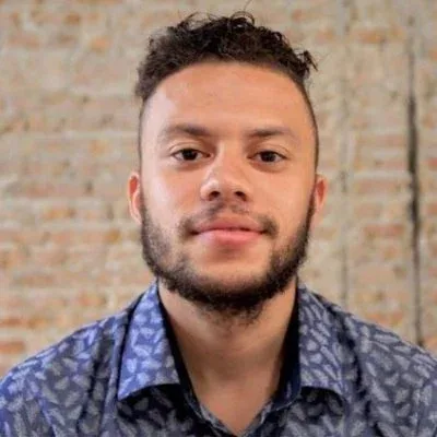Retrato de Felipe Diniz · Noodles Instant Design