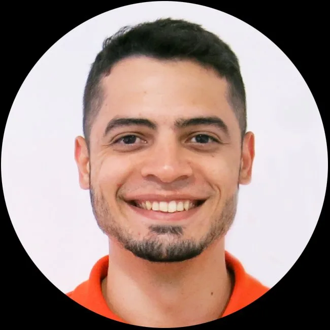 Retrato de Rodrigo Souza · CESAR